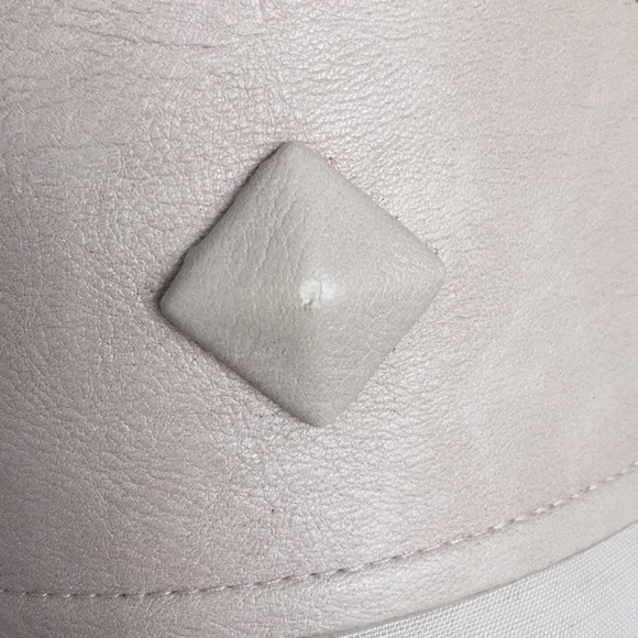 Erin Belt - Picture 2 of 4